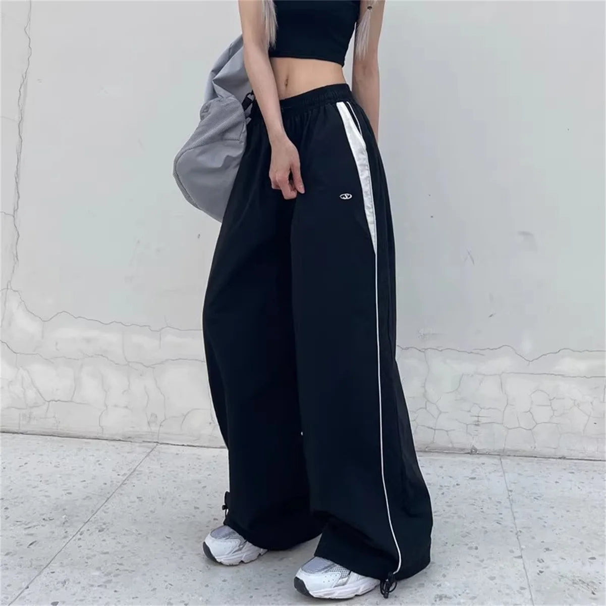 Vintage Wide-Leg Cargo Joggers
