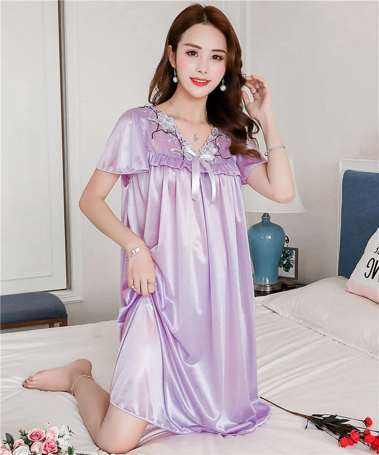 Applique Short Sleeve Nightgown