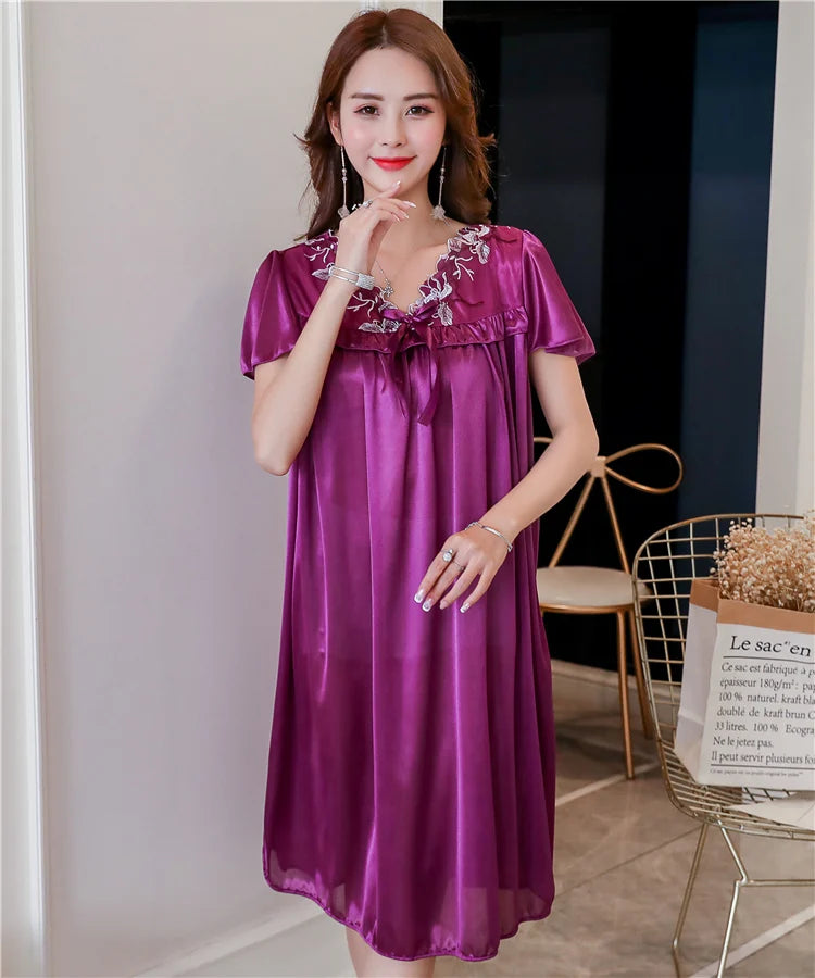 Applique Short Sleeve Nightgown